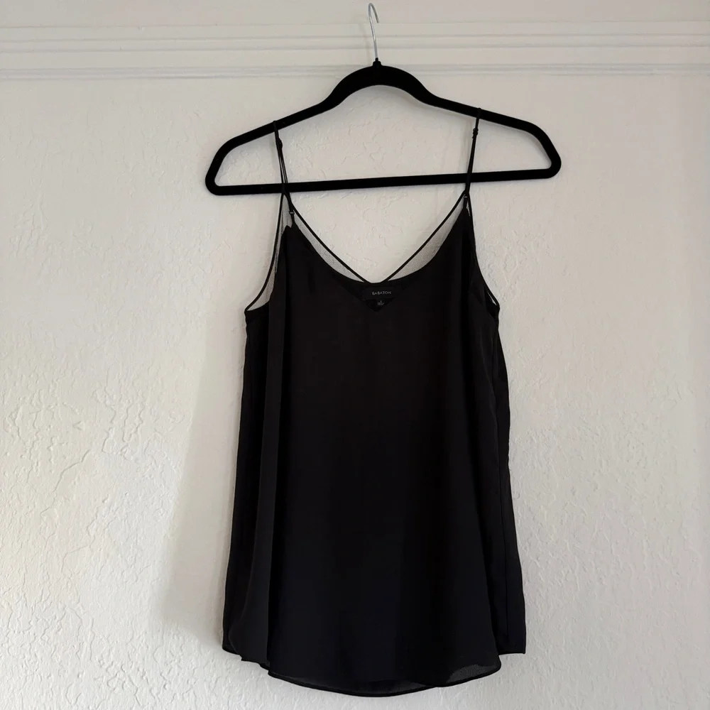 Aritzia Babaton Galen Camisole in Black. Size Small - Picture 4 of 9